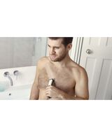 7000 Series Showerproof Body Groomer